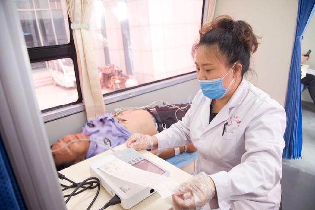 去医院体检已过时，移动医疗车让体检更便捷