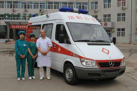 车祸期间，救护车及时出现能救人于危难